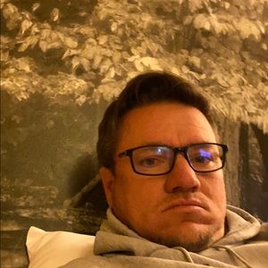 Meet your Posher, Casey